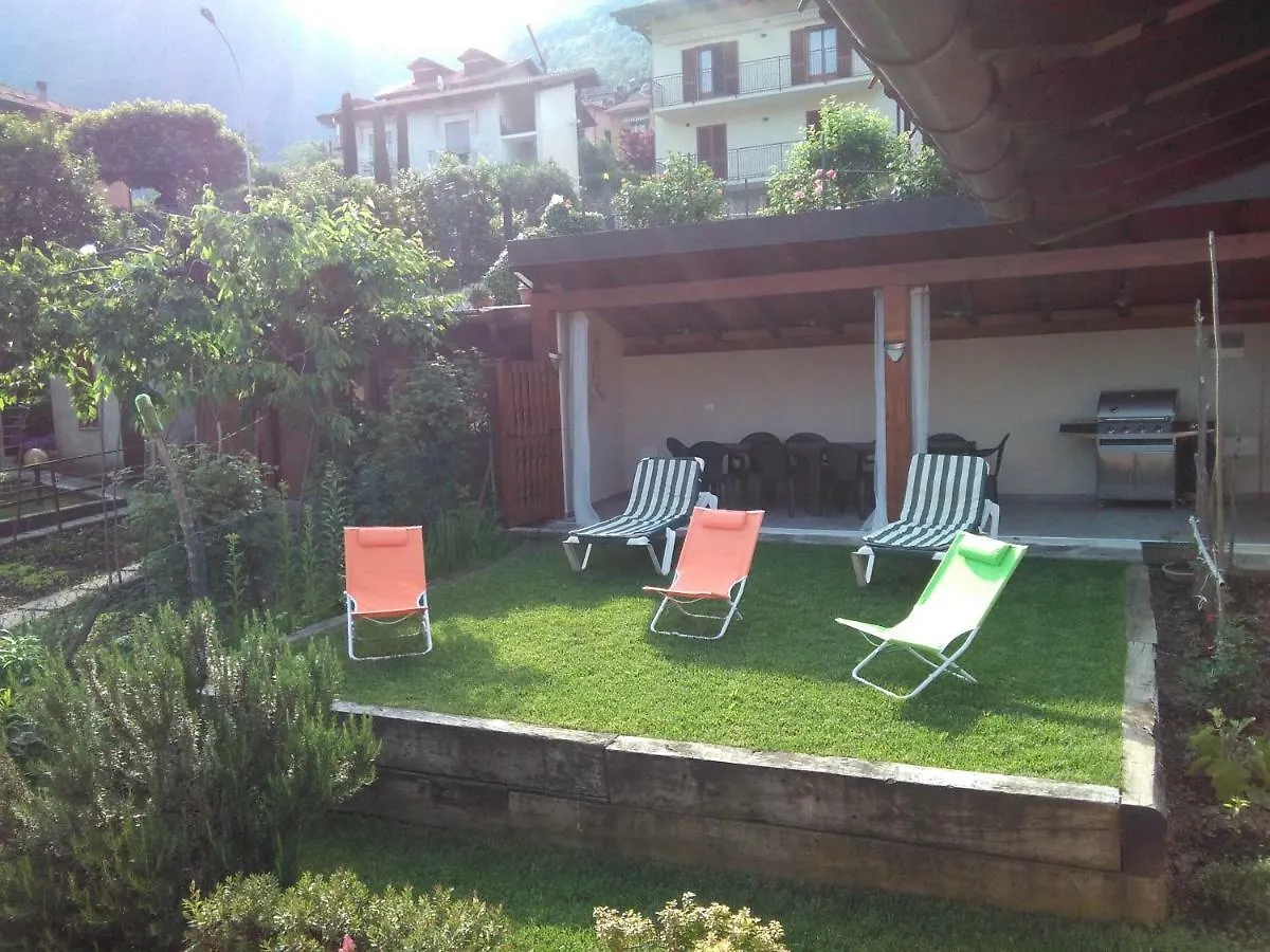Daire La Mansarda Sul Lago Lezzeno